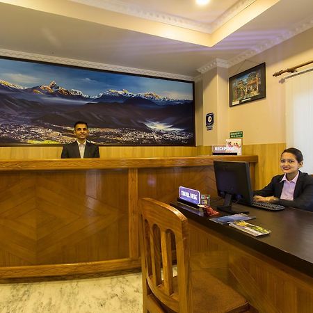 Pokhara Choice Inn Екстериор снимка