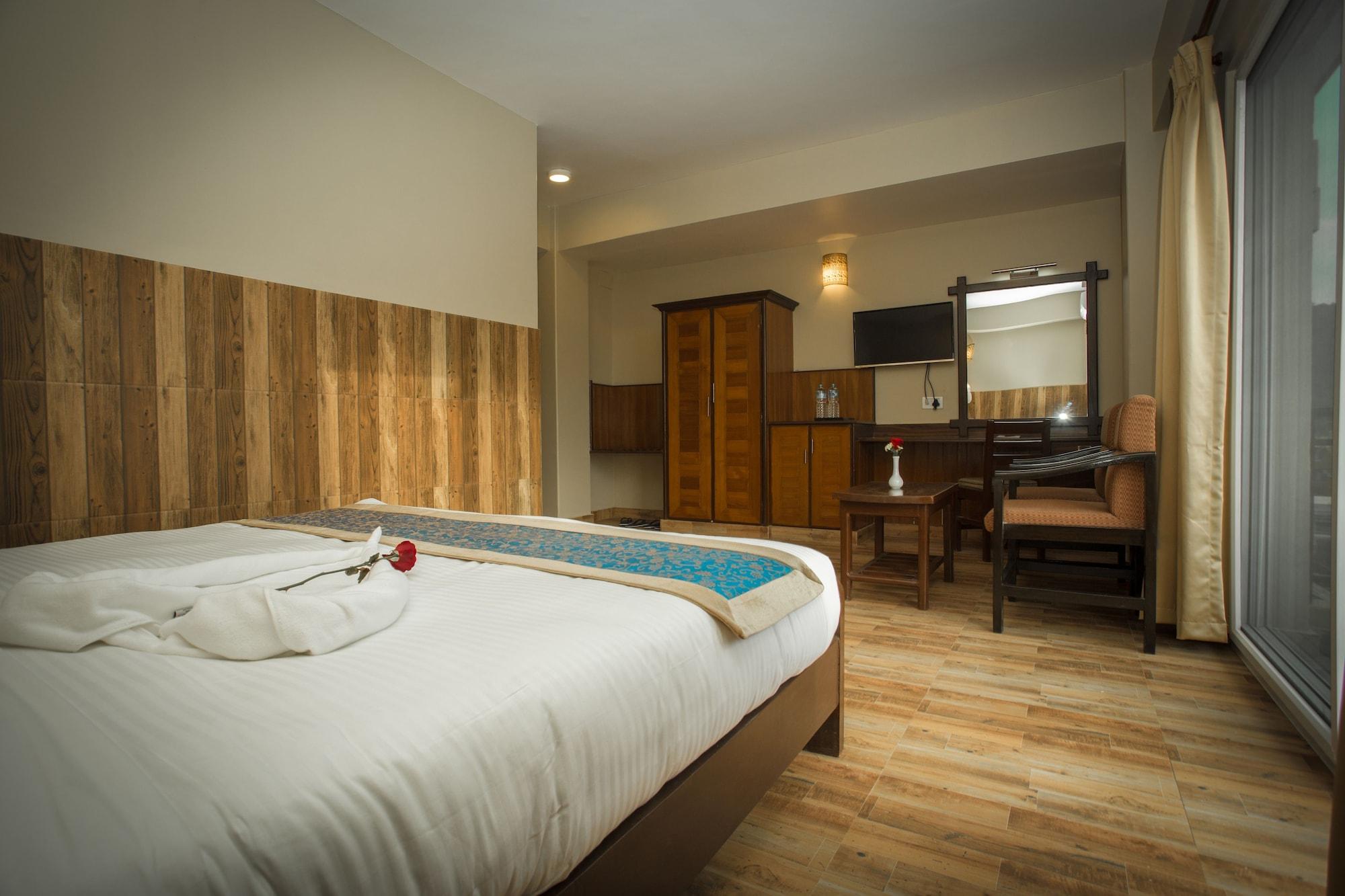 Pokhara Choice Inn Екстериор снимка