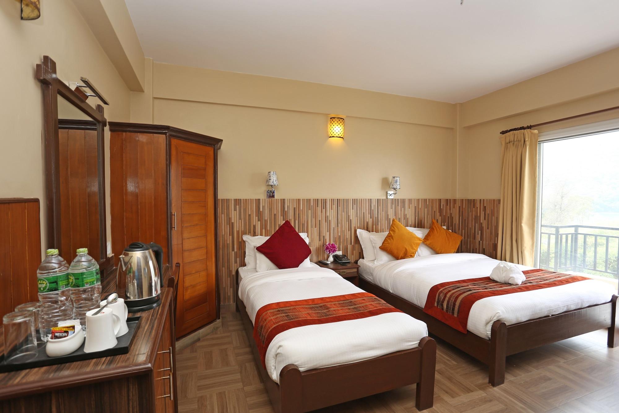 Pokhara Choice Inn Екстериор снимка