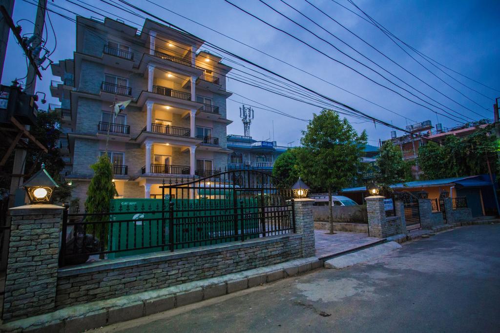 Pokhara Choice Inn Екстериор снимка