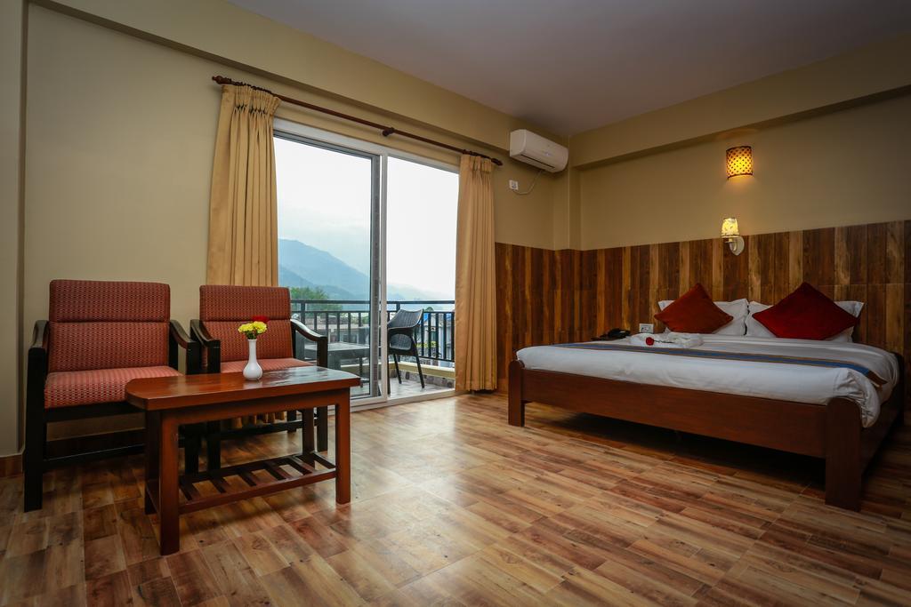 Pokhara Choice Inn Екстериор снимка